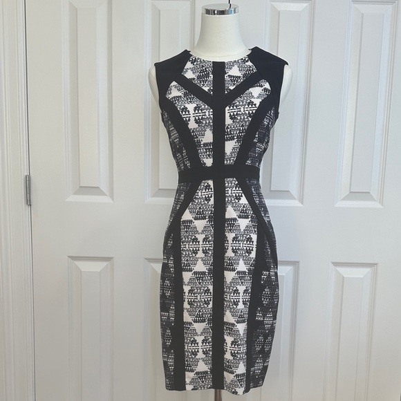 BCBGMaxAzria Holly Black off-White Geometric Bodycon Sleeveles Mini Dress Size 0 - Picture 1 of 16